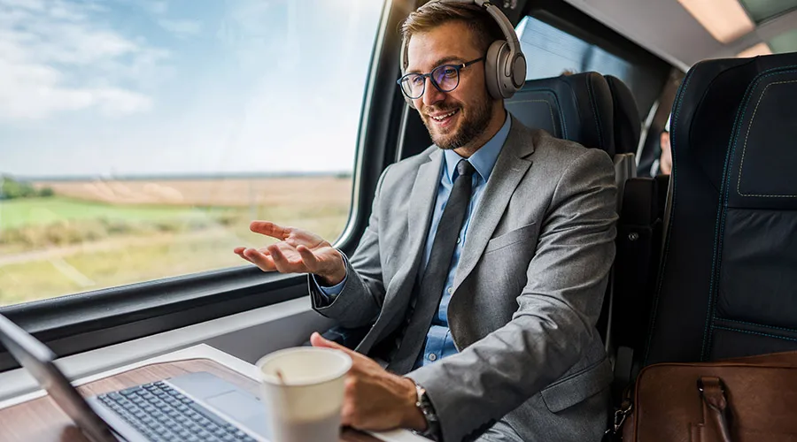 La digitalizzazione dei luoghi di lavoro: trasformare il modo in cui lavoriamo