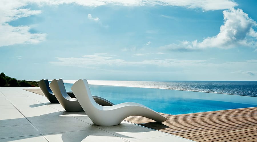 Vondom-surf-karim-rashid-2_900x500 Lettini vondom surf in polimeri plastici