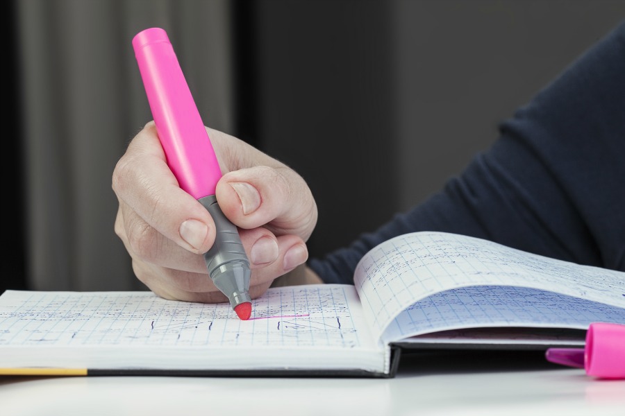9 modi per rendere nello studio grazie ad un quaderno ben organizzato
