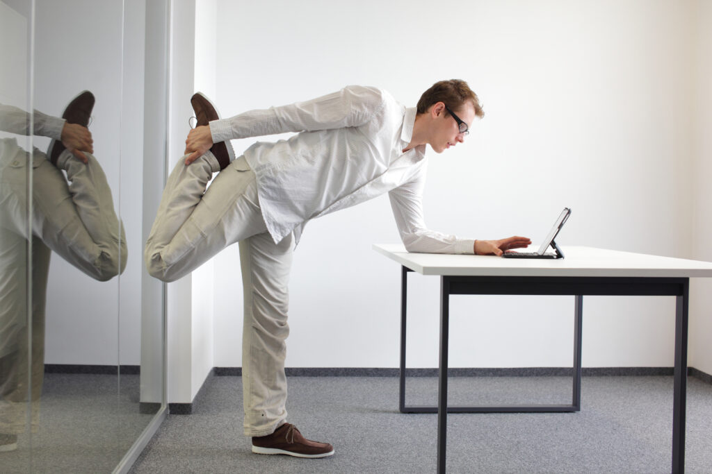 Esercizi in ufficio: come mantenersi attivi al lavoro