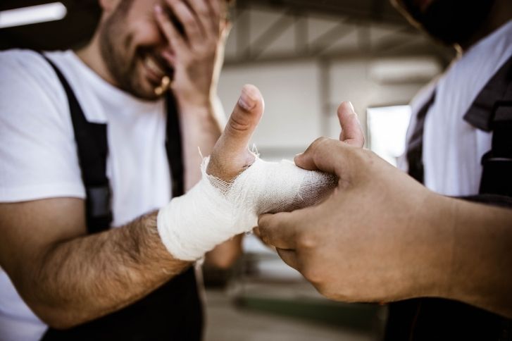 Infortunio sul lavoro mano Infortunio sul lavoro mano