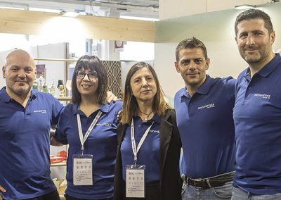 Team Mondoffice allo stand B22 durante la fiera Hospitality di Riva del Garda
